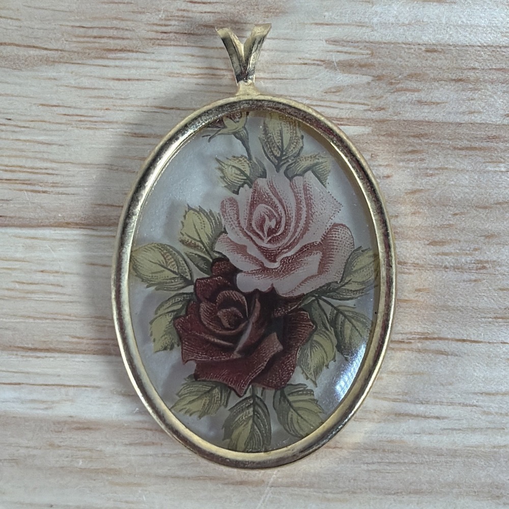 Vintage Victorian Style Pendant Gold Tone Oval Floral Pink And Red Rose Flowers